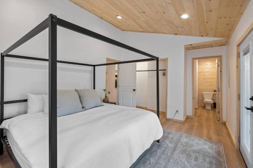 New! Modern Cabin With Two Decks, Bar & Game Room! Gatlinburg Exteriör bild